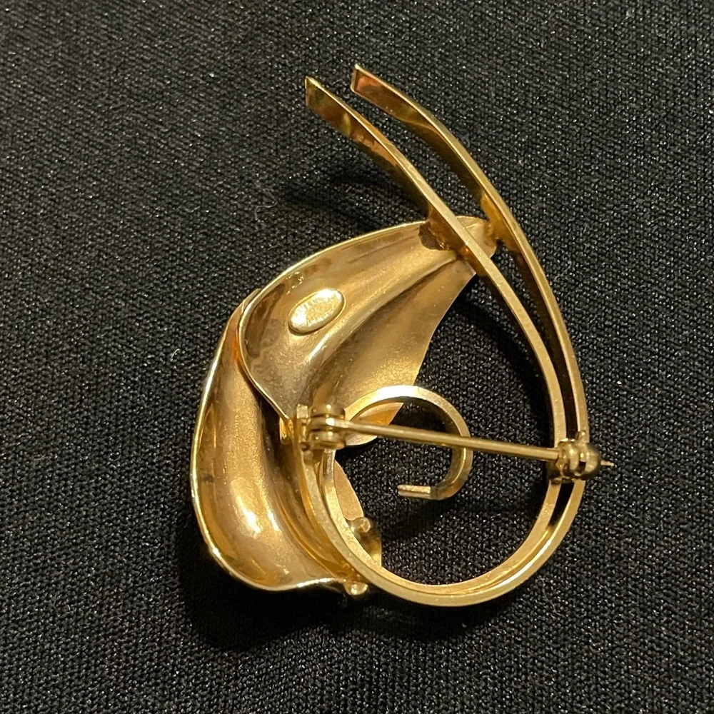 Gold Leaf Double Feather Brooch - Women's Jewelry